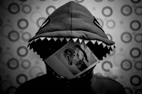 被人黑的油亮，如何洗白？