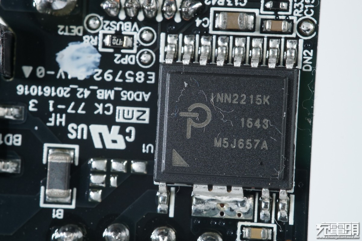 小米65w充电器cdq07zm拆解,充电器cdq03zm和ado7zw有什么不同