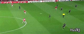 女球迷吹小贝，不看球的吹老马，看球的吹罗尼，踢球的吹他！