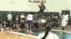 科比对街球比赛视频,科比和詹姆斯单挑被打10比0