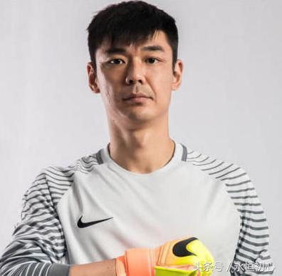 中国足球运动员都开什么车,开着豪车去东方