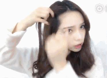 刘海遮眼睛怎么处理好看,刘海长到尴尬期怎么打理