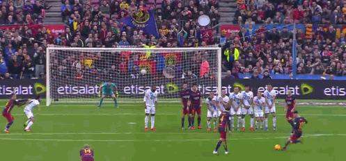 每个人都有实况梦，让你打中锋，你对这10个现役队友还满意吗？