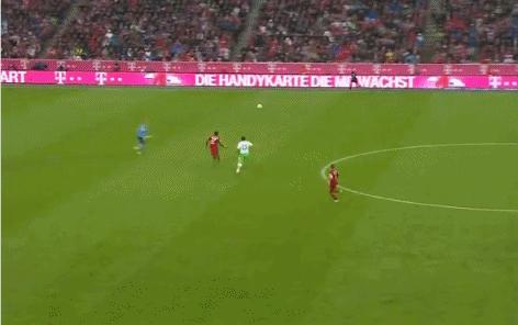 每个人都有实况梦，让你打中锋，你对这10个现役队友还满意吗？