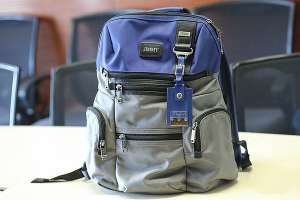 双肩包分享有质感皮,双肩包分析