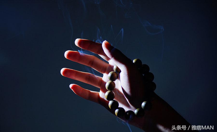 便宜又好看的手链男生复古风,适合潮男戴的金手链