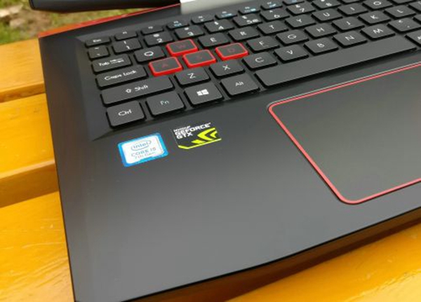 宏碁暗影骑士3i7高配版优缺点,宏碁暗影骑士32018款