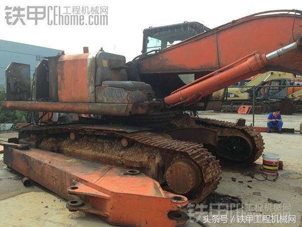 买2手挖机要关注什么问题,到深圳买二手挖机要关注什么