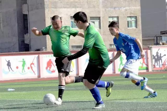 足球凝聚民族团结,足球构建核心力量