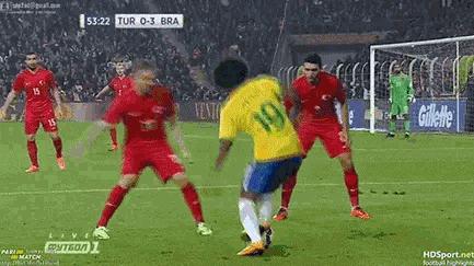 c罗牛尾巴过人素材,c罗牛尾巴搞笑