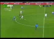 足球十大残暴过人集锦,那些不可思议的过人