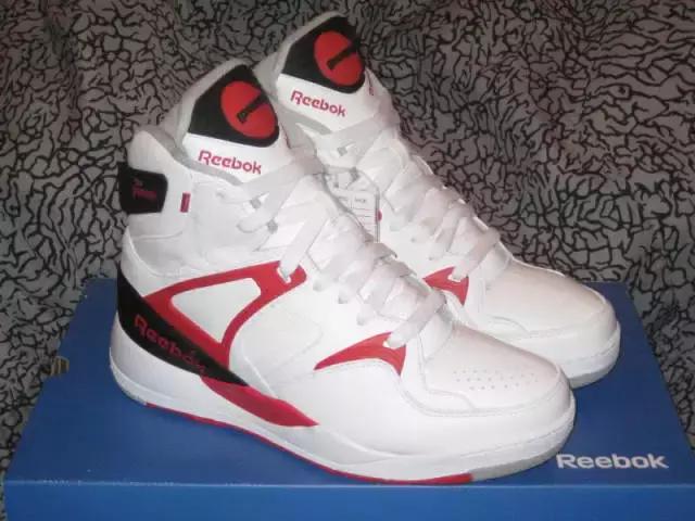 今年扣篮大赛上脚球鞋,乔丹扣篮大赛穿的球鞋