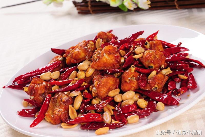 多吃辣椒有什么好处 (辣味食物在身体怎么样的时候能吃)