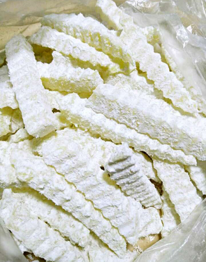 炸薯条要炸多久才会脆,炸薯条第一次炸与复炸的间隔