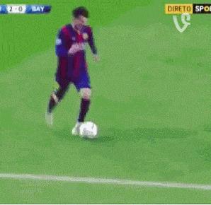 盘点足球比赛上的精彩瞬间,足球比赛中那些震撼人心的瞬间