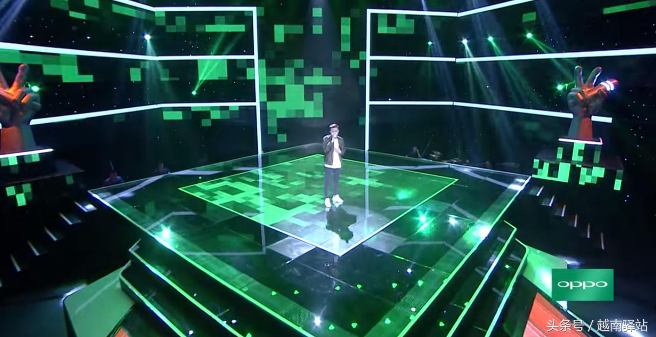 中国人在越南好声音唱歌震撼全场,越南好声音四位导师