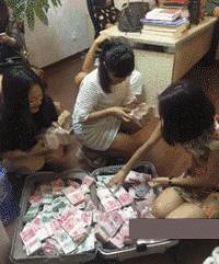 迎亲不让进门直接拆墙 (迎亲进门女方对接说辞)