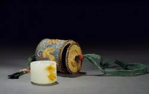 古中国权贵随身必备的珠宝——「权利的戒指」·下