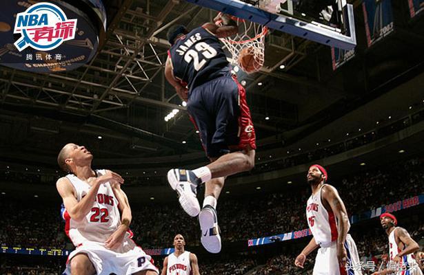 勒布朗詹姆斯热火训练服扣篮,2009全明星赛詹姆斯扣篮