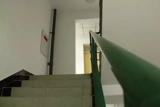 宝宝回到寝室,回老家宝宝说被吓到了