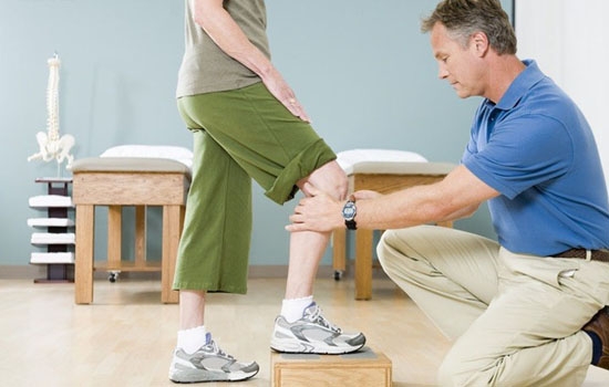 为什么骑自行车发力膝盖特别疼,为什么骑自行车伤膝盖