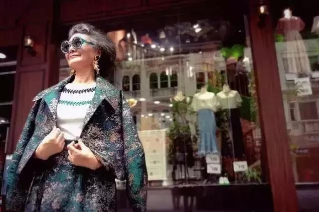 待我银发飘飘也要优雅到老图片,就算银发飘飘也要潇洒到老