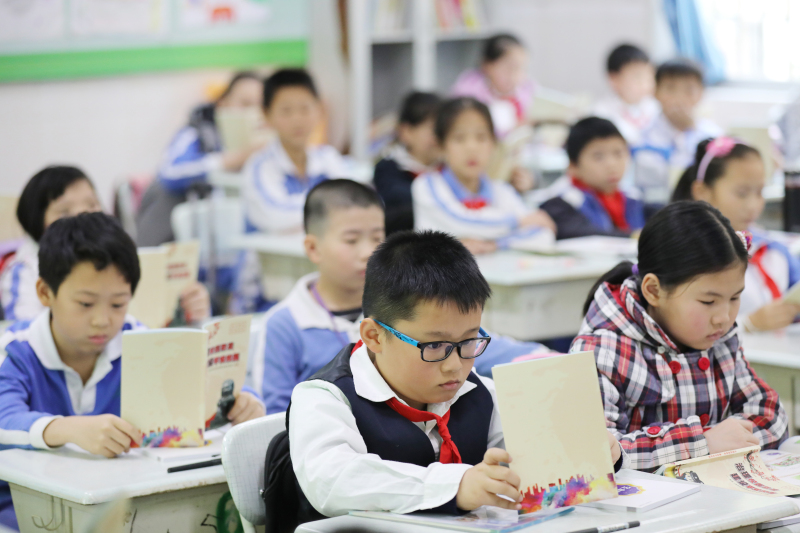 深圳市小学学费双免和学位补贴,深圳小一借读生学费