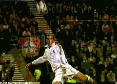 足球十大残暴过人集锦,那些不可思议的过人