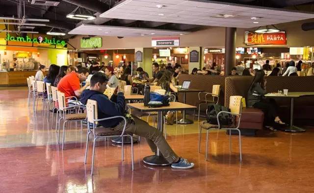 在澳洲留学是家里经济条件不好吗,在澳洲留学更有钱吗