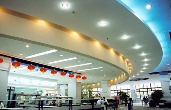 在澳洲留学是家里经济条件不好吗,在澳洲留学更有钱吗