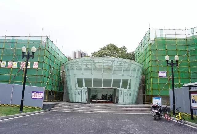 宝宝回到寝室,回老家宝宝说被吓到了