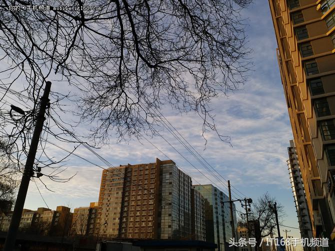 定位中端主打娱乐体验三星GalaxyC7Pro评测