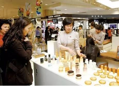 早报：韩国化妆品每年四成卖给中国，摩拜回应押金问题