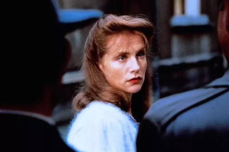 14岁退学又怎样？石头姐终获奥斯卡影后：幸运=人美还努力！