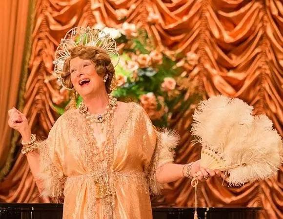 14岁退学又怎样？石头姐终获奥斯卡影后：幸运=人美还努力！