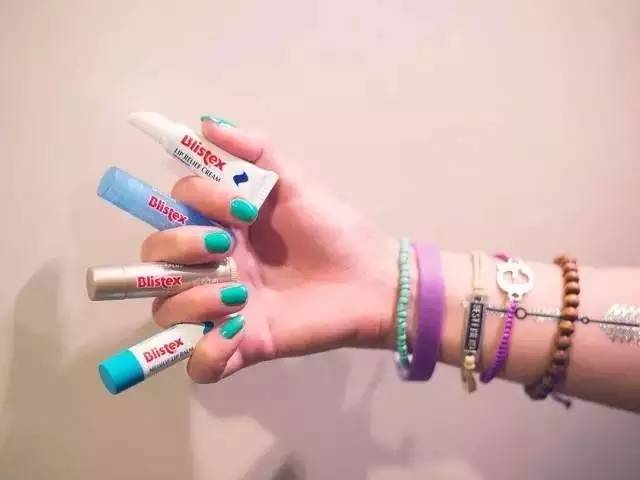 爆皮的唇膏,平价好用润唇膏