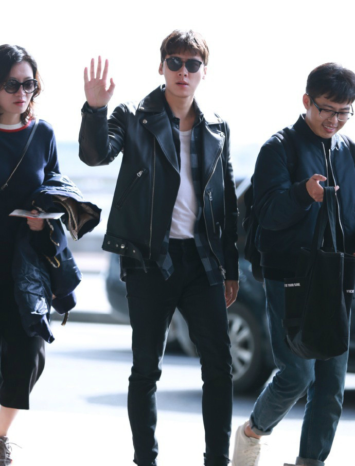 明星都在抢衣服,明星都在抢的卫衣