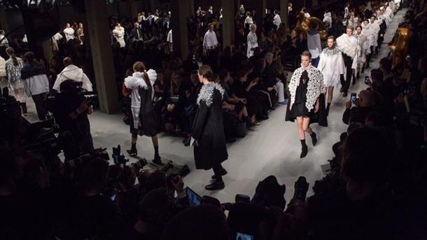burberry2018时装周,伦敦时装周burberry2024春夏