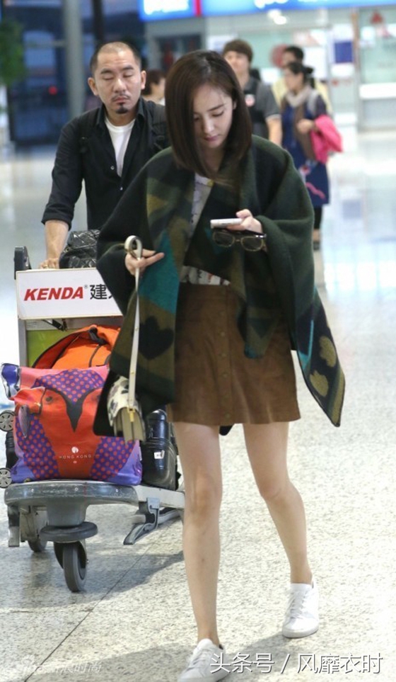 一年四季可以搭的披肩,超简单的减龄披肩