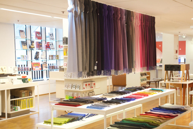 150年的坚持，换来最高品质的羊绒围巾----BeggCo