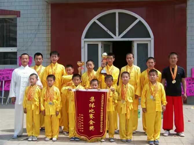 李震武术馆的学员,红拳李震