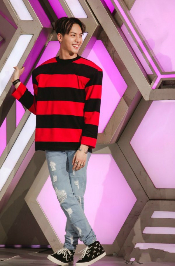 明星都在抢衣服,明星都在抢的卫衣