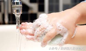 口腔舌苔发白是什么原因,新生儿舌苔发白是喂养过度吗