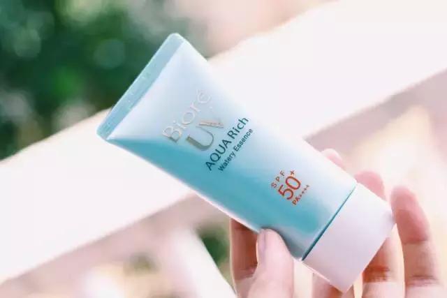 以前用的防晒霜老牌子,之前用过的防晒霜有什么用