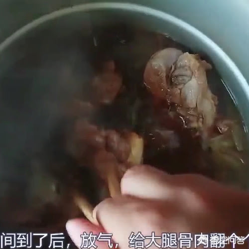 为什么买大骨要十几元一斤，现在很多自助大骨才29一位随便吃？