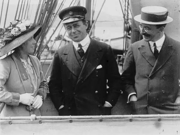 一封来自深海的情书,一封来自雪山的情书