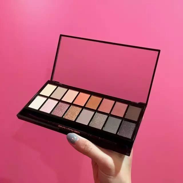 能完成80%种妆容的新手眼影盘推荐,适合新手的眼影盘一盘多用