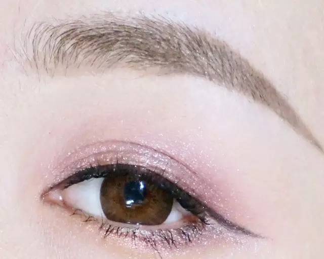 能完成80%种妆容的新手眼影盘推荐,适合新手的眼影盘一盘多用