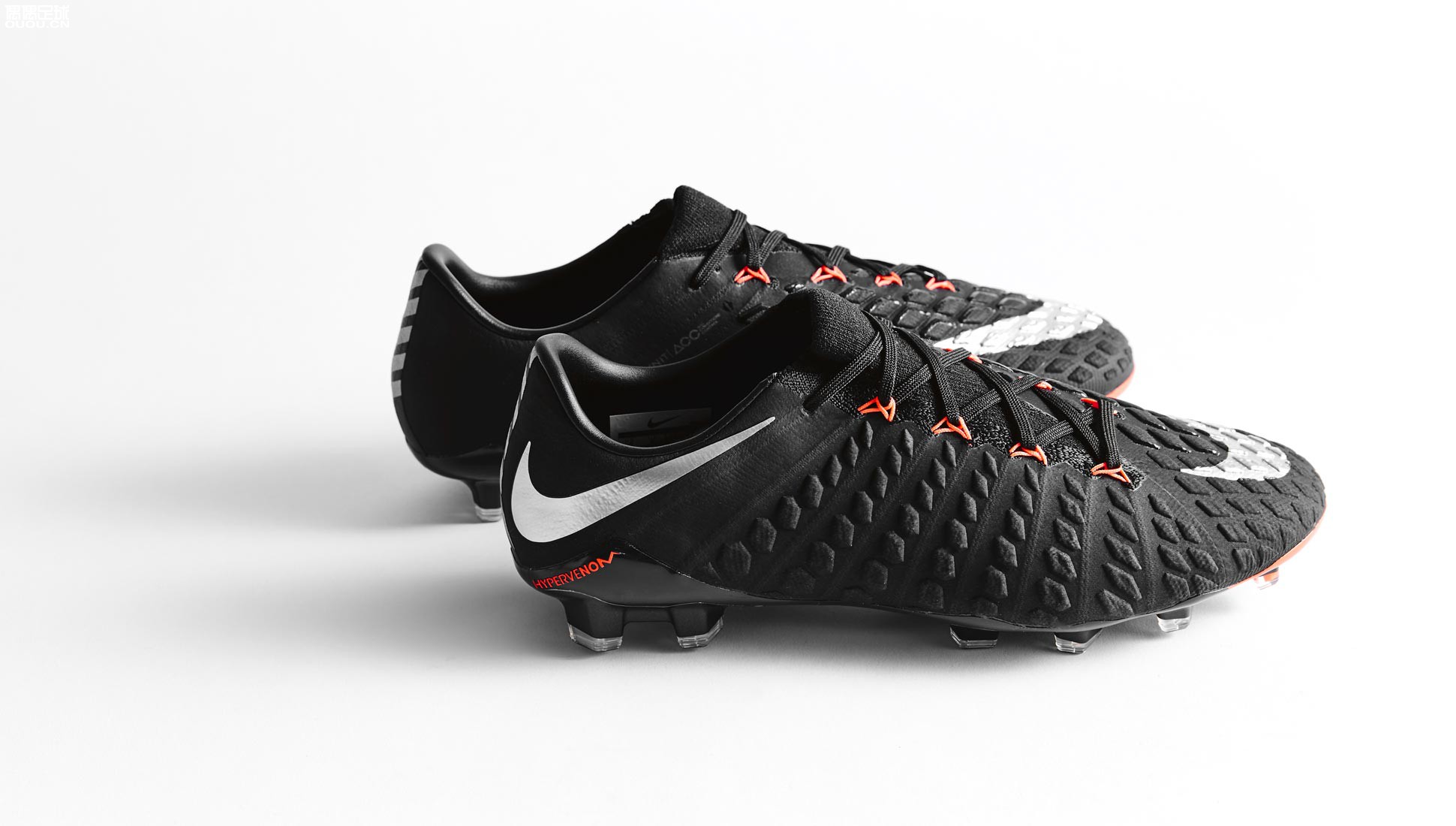 耐克毒锋3世界杯后配色,耐克毒峰3代