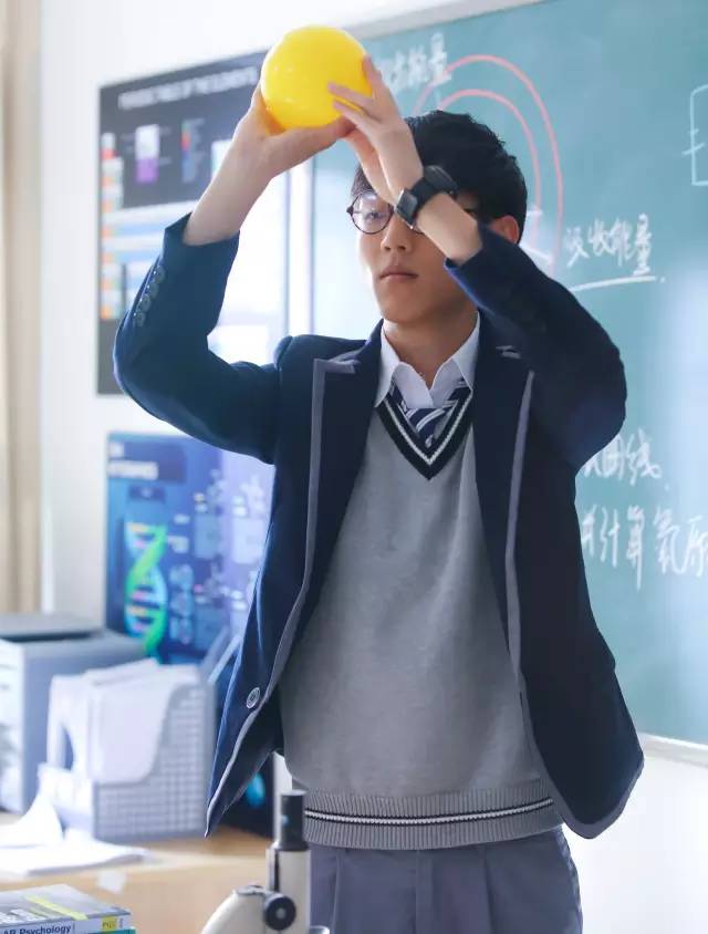 「今日话题专栏」很久没有看到这样舒服干净的青春片，少女时代不是只有恋爱和追星